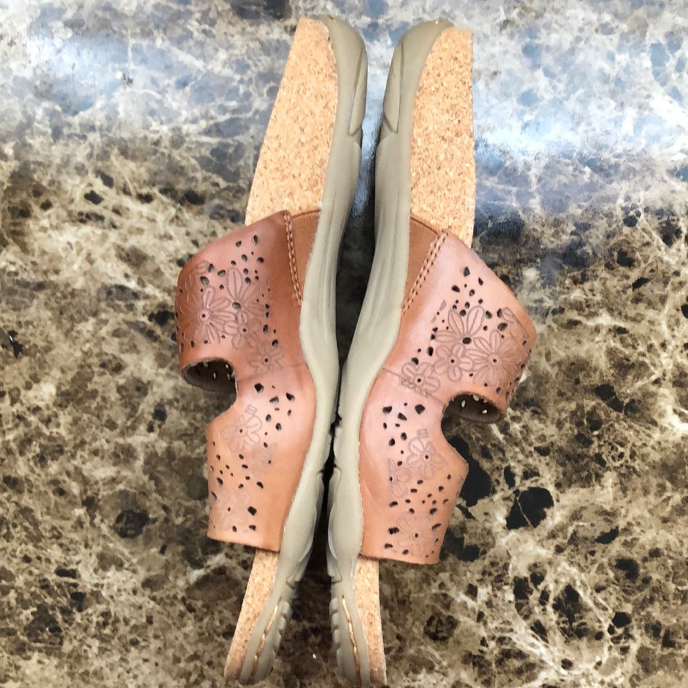 Earth brand sandals - Picture 3 of 4